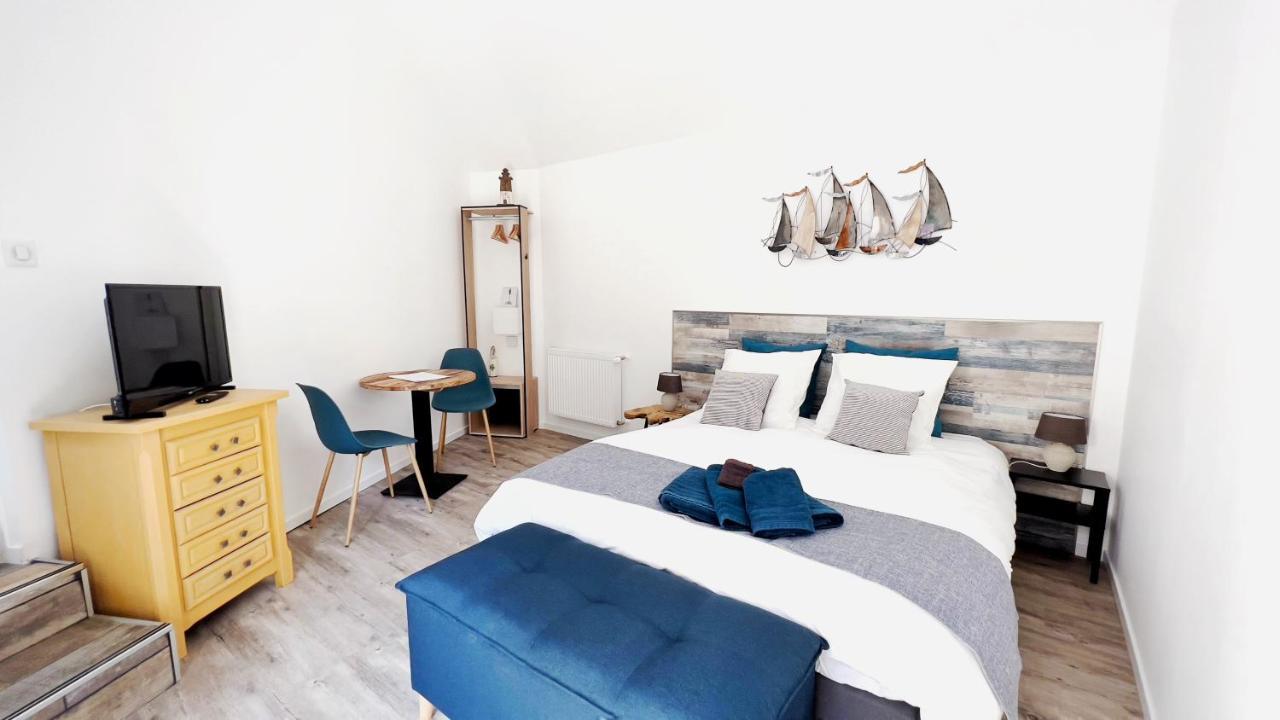 Les Vestiges Du Jour Bed & Breakfast Clohars-Fouesnant Bagian luar foto