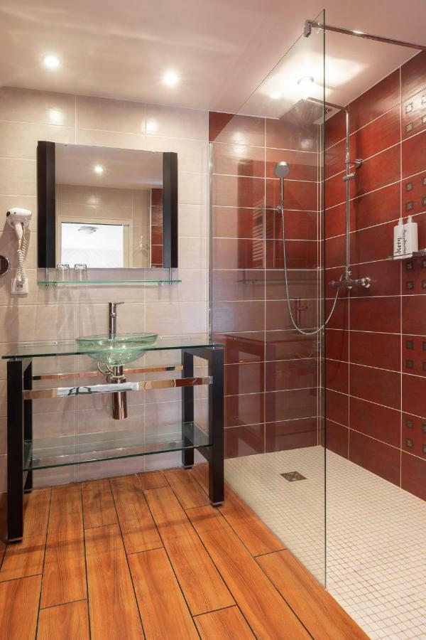 Les Vestiges Du Jour Bed & Breakfast Clohars-Fouesnant Bagian luar foto